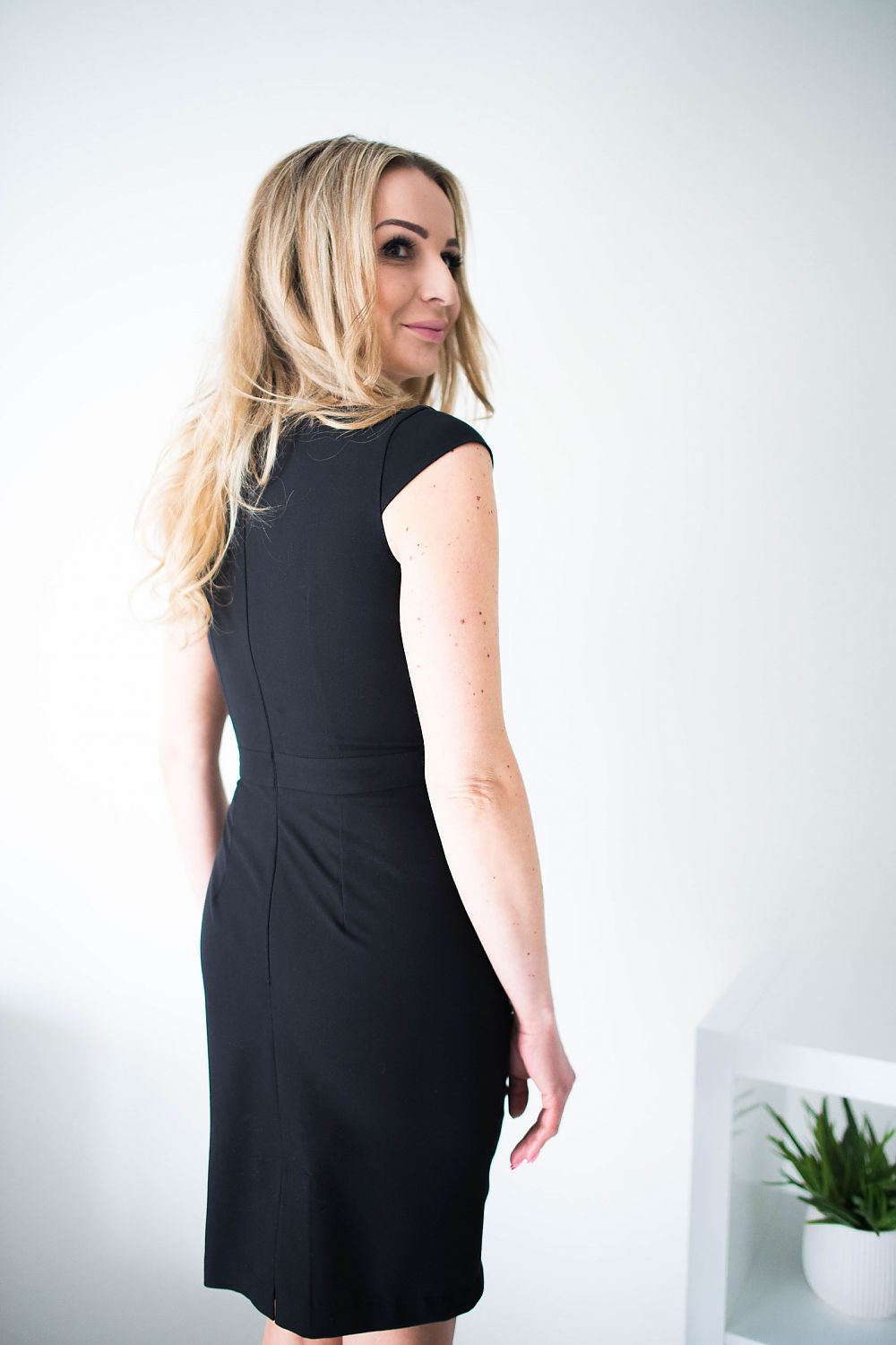 Plus Size Arvenelle Pleated Midi Evening Dress