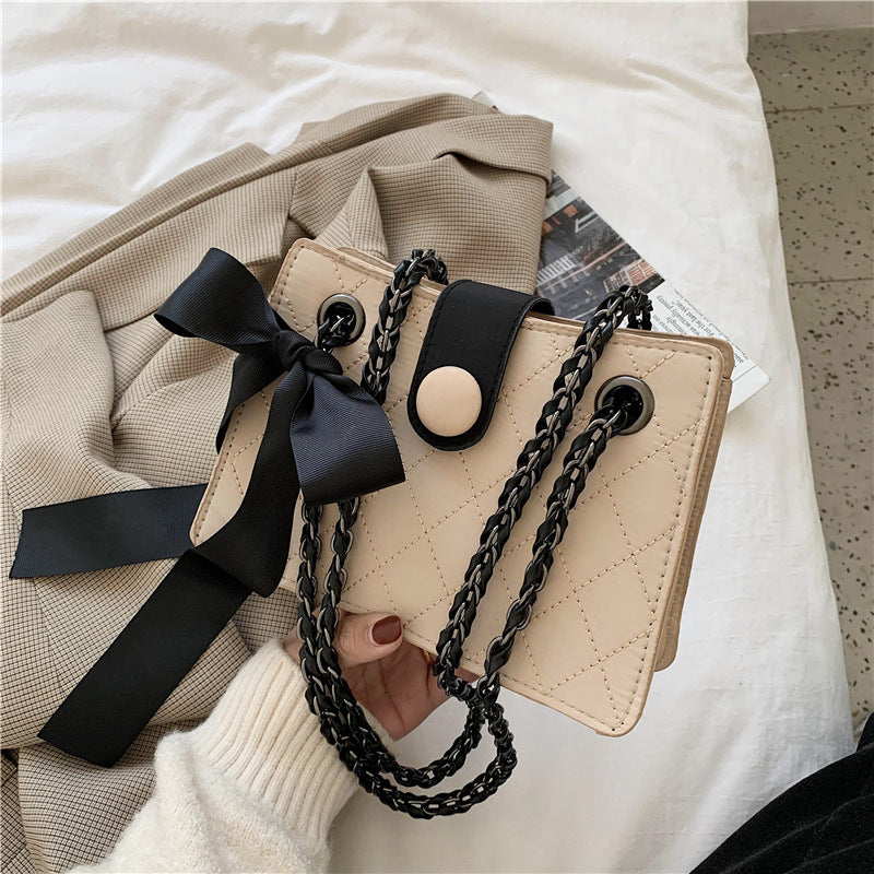 Fashion Silk Scarf One-Shoulder Diamond Chain Bag