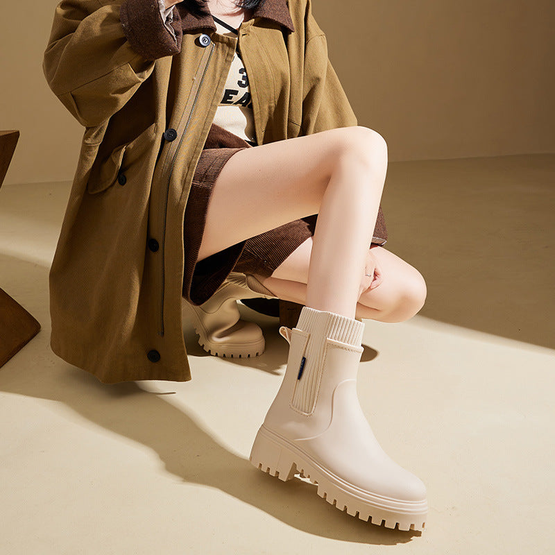 Non-slip Mid-calf Boots Suitable For Outdoor Wear In The Rain