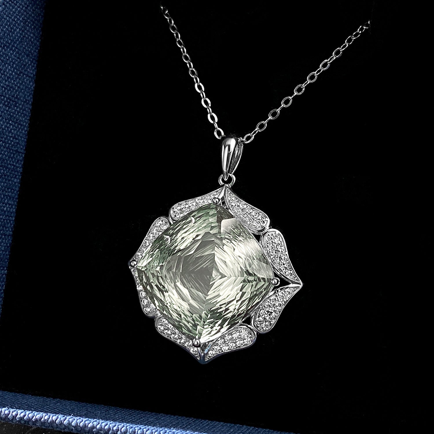 Luxury Sweater Chain Femininity S925 Silver Set Large Natural Green Crystal Pendant High-grade Jewelry.