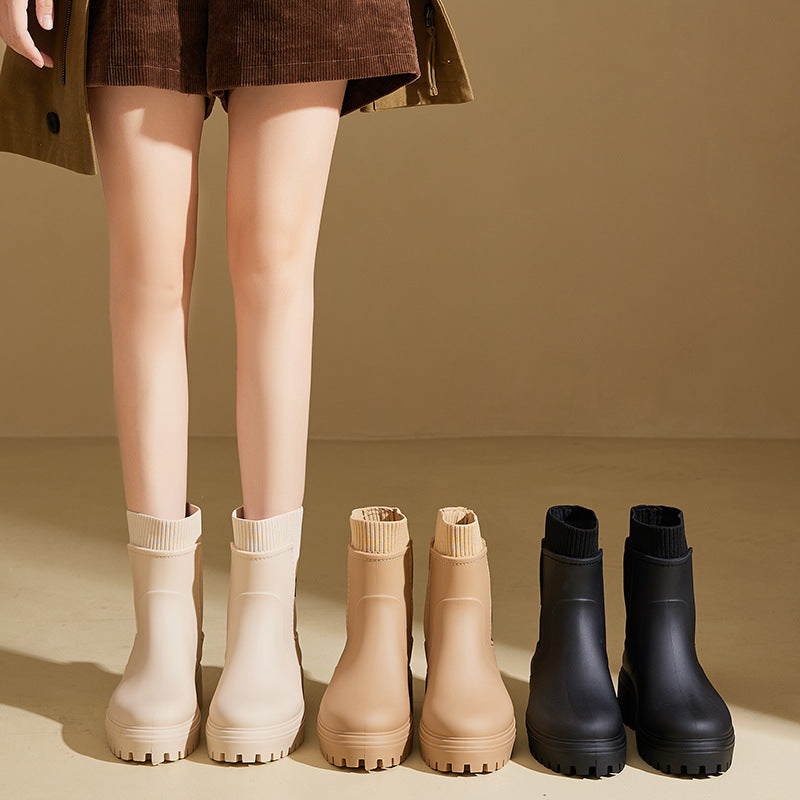 Non-slip Mid-calf Boots Suitable For Outdoor Wear In The Rain