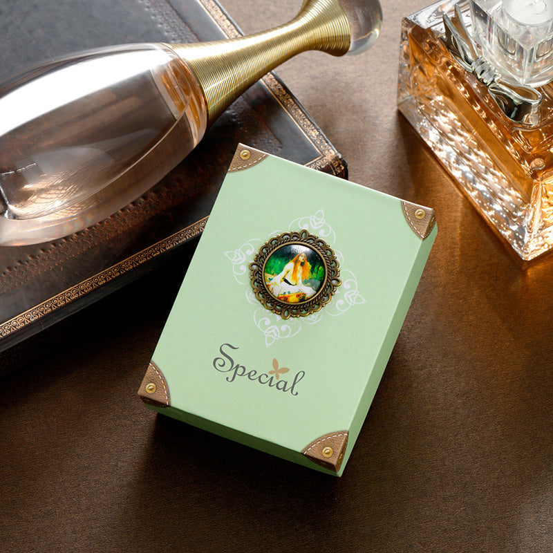 Cute Owl Shaped Fashion Brooch.