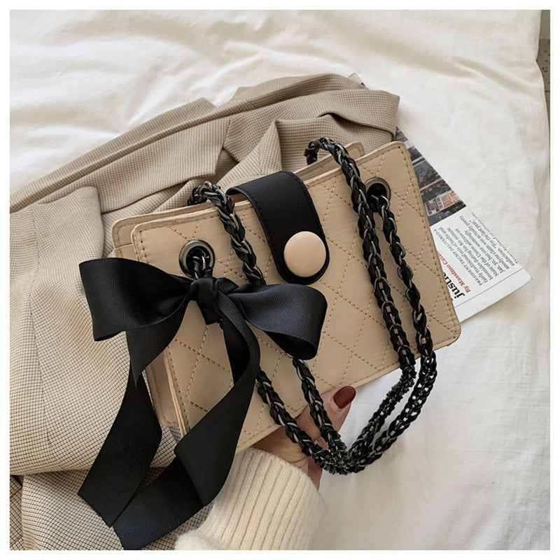 Fashion Silk Scarf One-Shoulder Diamond Chain Bag