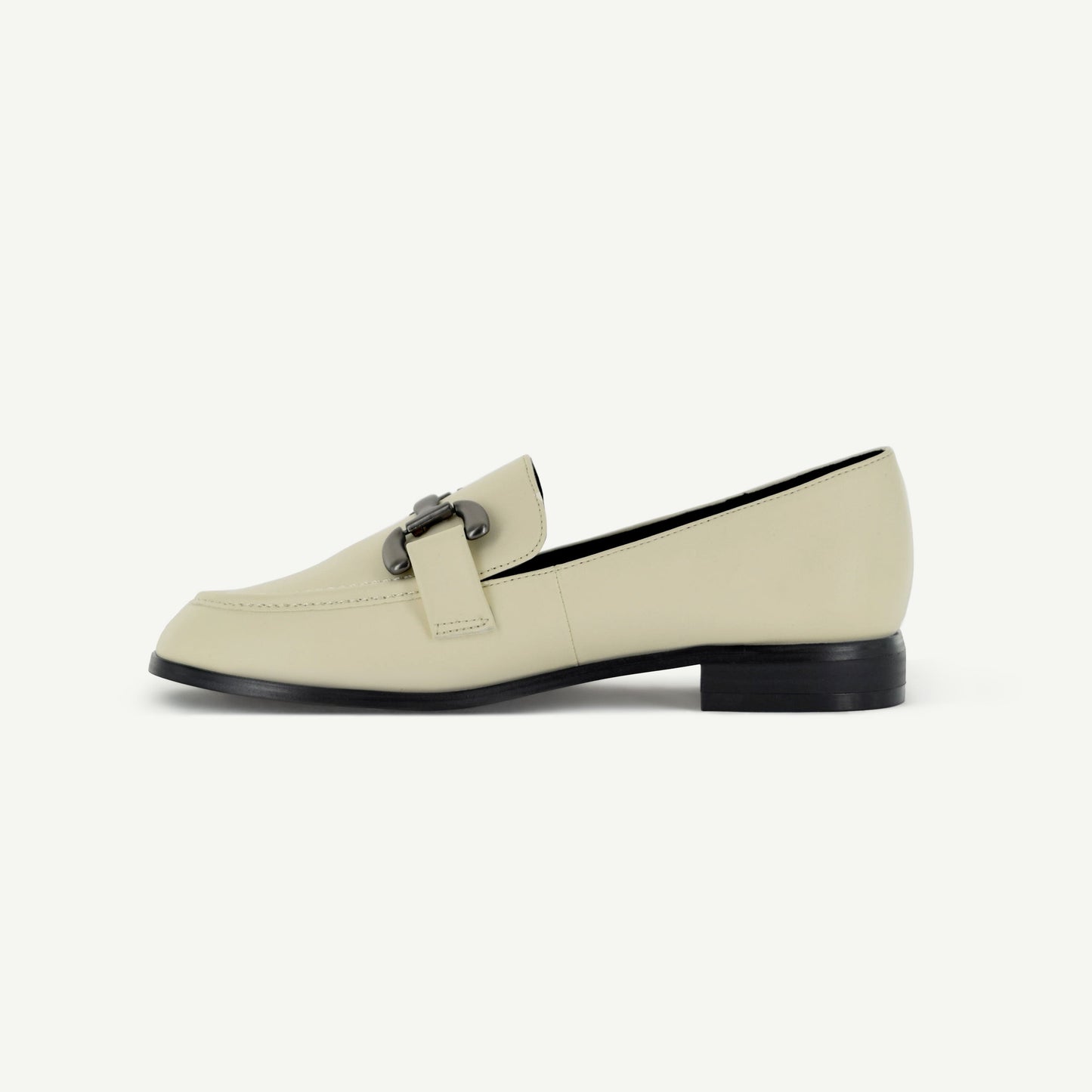 GEORGINA: CLASSIC LOAFER - ECRU