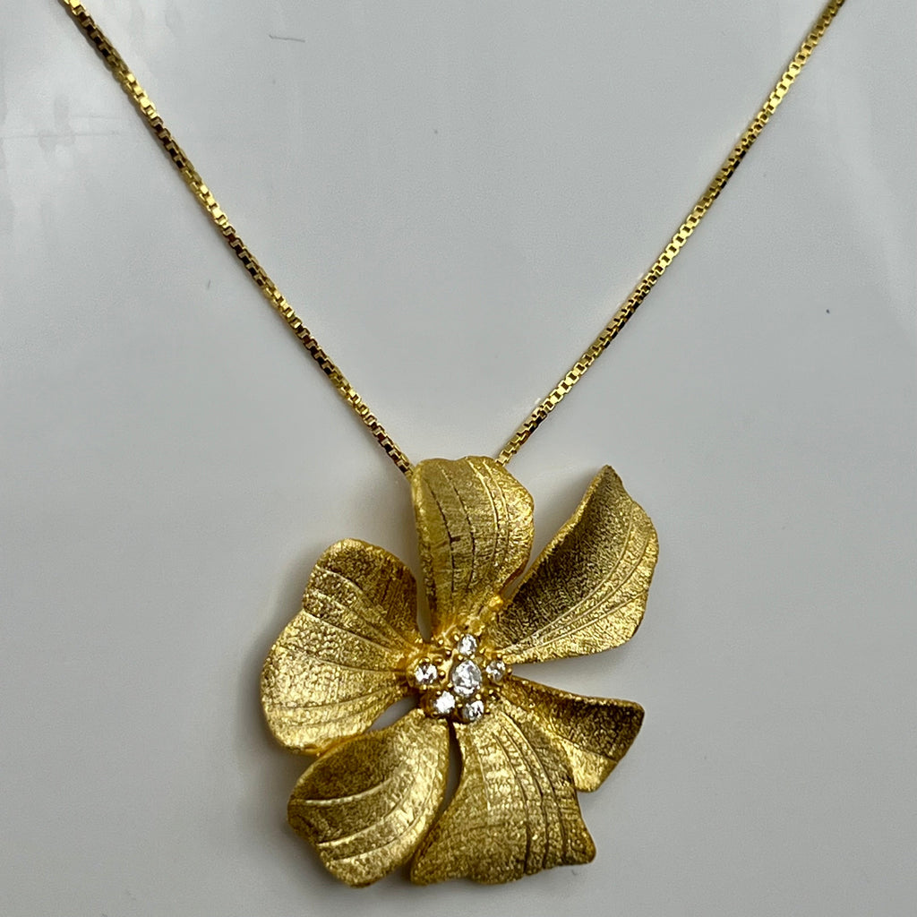 Peony Necklace